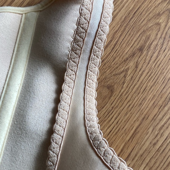 Women’s  Beige Corset Waist Trainer Shapewear SZ 30 - Picture 4 of 7